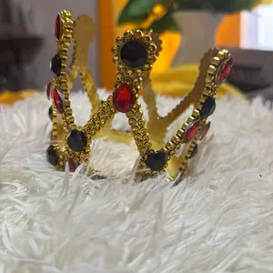 Corona para Eleggua  Eshu Santería Crown Elegua Elegba - Gold Color with Red and Black Stones - Perfect for Traditional and Modern Decor