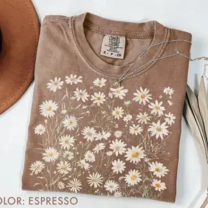 Daisy Floral Shirt, Wildflower Tee, Cottagecore Botanical T-Shirt, Nature Aesthetic Outfit-Gift For women