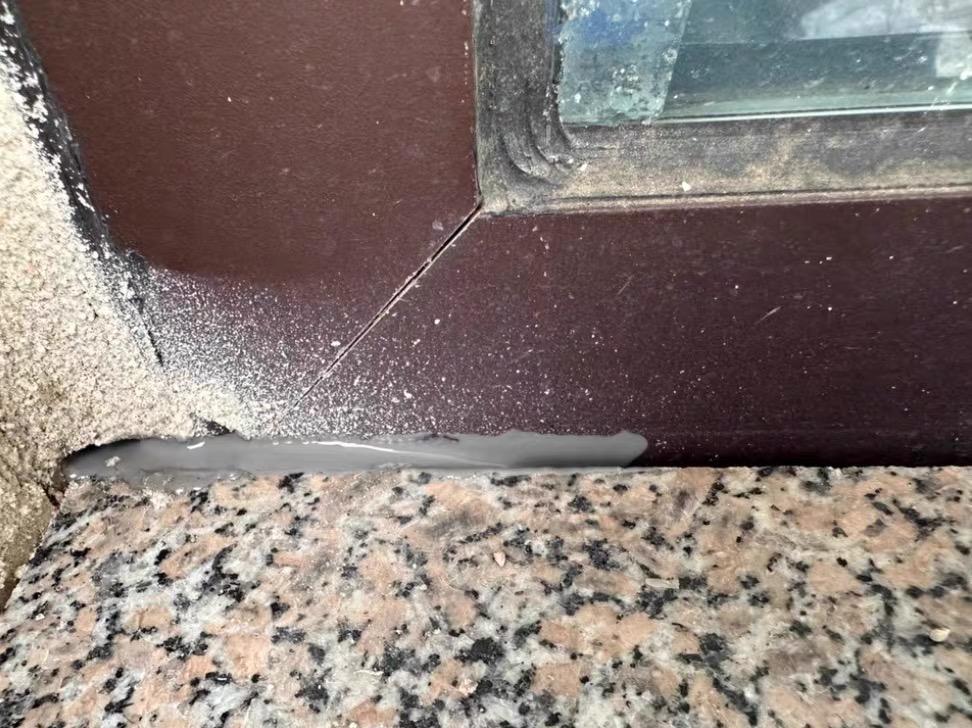 Item: 1 bag+Scraper(try and see the effect）