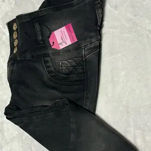 Size 5 Women's High-Waisted Colombian Jeans with Excellent Stretch