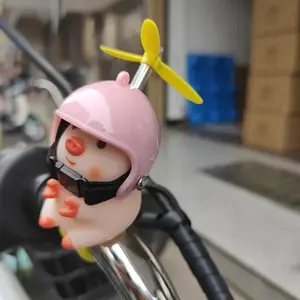 Cute Helmet Piggy Design Bicycle Handlebar Decoration, 1 Count Standing Piggy Bicycle Ornaments, Outdoor Cycling Accessories