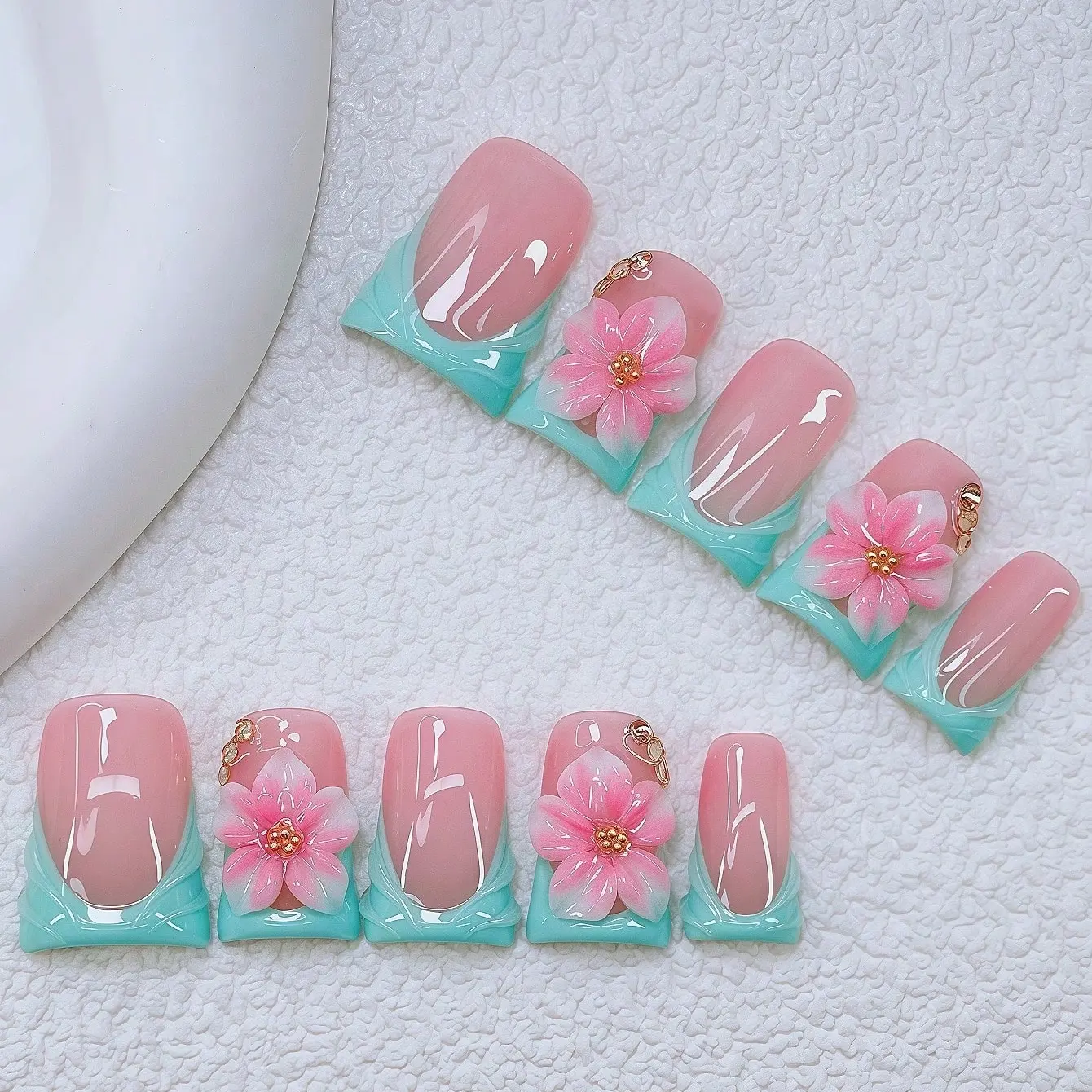Mint Blue  French Tip Medium Ducknails Handmade Press On Nails, Intricate Handcrafted 3D Bow Design With Embedded Rhinestones Shiny False Nail Tips, Nail Press On Nails, French Tip Press On Nails