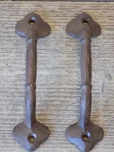 2 HANDLES DRAWER BIN PULLS 5 1/4" LONG RUSTIC CAST IRON GATE SHED FARMHOUSE SET