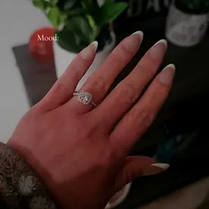 Rings for Women, Promise Rings for Her, Christmas Gifts, Engagement Rings for Women Solitaire Crystal Wedding Rings for Her Fake Diamond Ring Christmas Gifts for Her