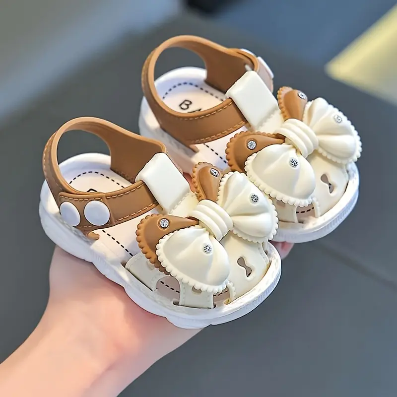 2026 New Hollow Breathable Sandals Girls, Versatile Anti-Collision Design, Stylish Color-Blocking, Cute Cartoon Princess Shoes, Toddler Walking Shoes