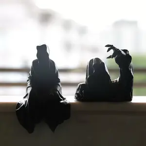 2 Set Gothic Cute Ornament Ghost Statue,Halloween Desk Figurine Black Hood Spooky Decor for Home Office,Car Interior,Unique Gift Collection