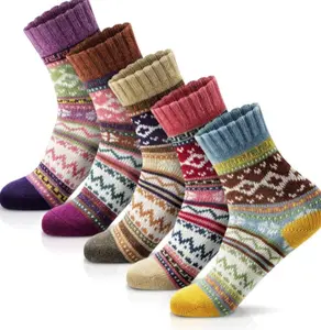 Winter Womens Socks Warm Thick Knit Cozy Crew Casual Vintage Soft Socks for Women Christmas Gifts 5 Pairs in Assorted Colors Perfect for Everyday Wear