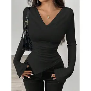 Elegant autumn women’s asymmetrical knit casual off-the-shoulder T-shirt, slim-fit long-sleeve autumn–winter top, fashionable women’s clothing