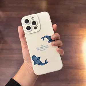 This aesthetically pleasing, whale shark-inspired TPU full-coverage phone case features drop protection and anti-slip properties, suitable for iPhone 17, 16, 15, 14, 13, 12, 11, XS, X, and other Samsung models. It makes a great gift for friends or family.