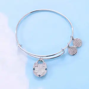 Clover Expandable Bangle