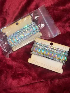 Iridescent stretch bracelet