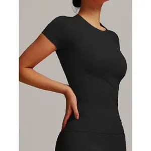 Women's seamless sports short sleeved T-shirt, breathable sweat absorbing quick drying sports T-shirt, women's sportswear, suitable for indoor and outdoor wearRAIMENTRY