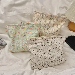 Floral Quilted Cotton Zipper Pouch Mini Coin Purse Small Makeup Bag Woven Cord Portable Travel Organizer for Girls Daily Use