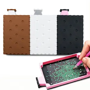 Magnetic Cookie-Style Diamond Painting Tray & Anti-Slip Dotted Cover – Fast Drill Alignment, Easy Pour Spout, Anti-Spill Design for Diamond Art Lovers