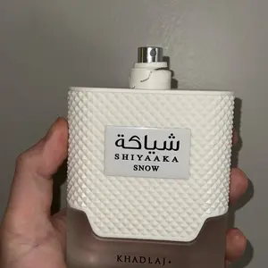 Product Review of Khadlaj Shiyaaka Snow for Men Eau de Parfum Spray, 3.4 Ounce from S**r