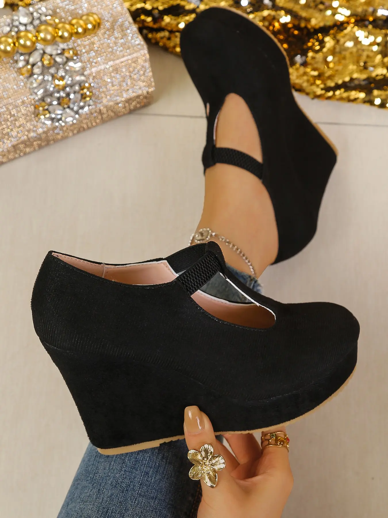 Fashion Vintage Elegant Classy Stylish T-Strap Women's Wedge Heel Sandals, Daily Wear Heels, Summer New Low-Cut Round Toe Thick Sole Anti-Slip Casual Walking Shoes