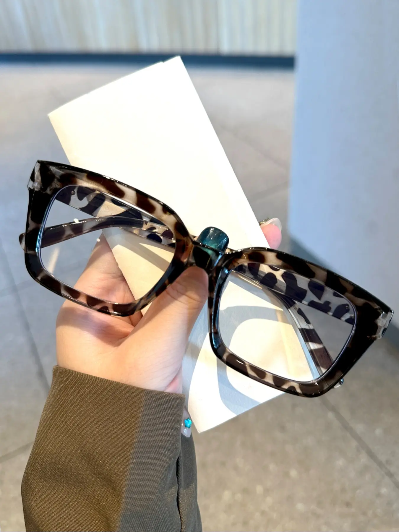 Unisex Leopard Frame Boho Style Flat Glasses, Leopard Pattern Eyeglasses, Anti-Blue Light, Outdoor Travel & Daily Use Accessories, Plastic Material