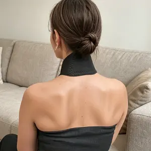 Warm neck brace in early spring, autumn and winter, helps you correct good posture