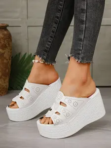 European and American style thick soled sandals for women, hollowed out and breathable, comfortable for height increase, fashionable fish mouth sandals with plenty of options, versatile sandals for daily use in summer.