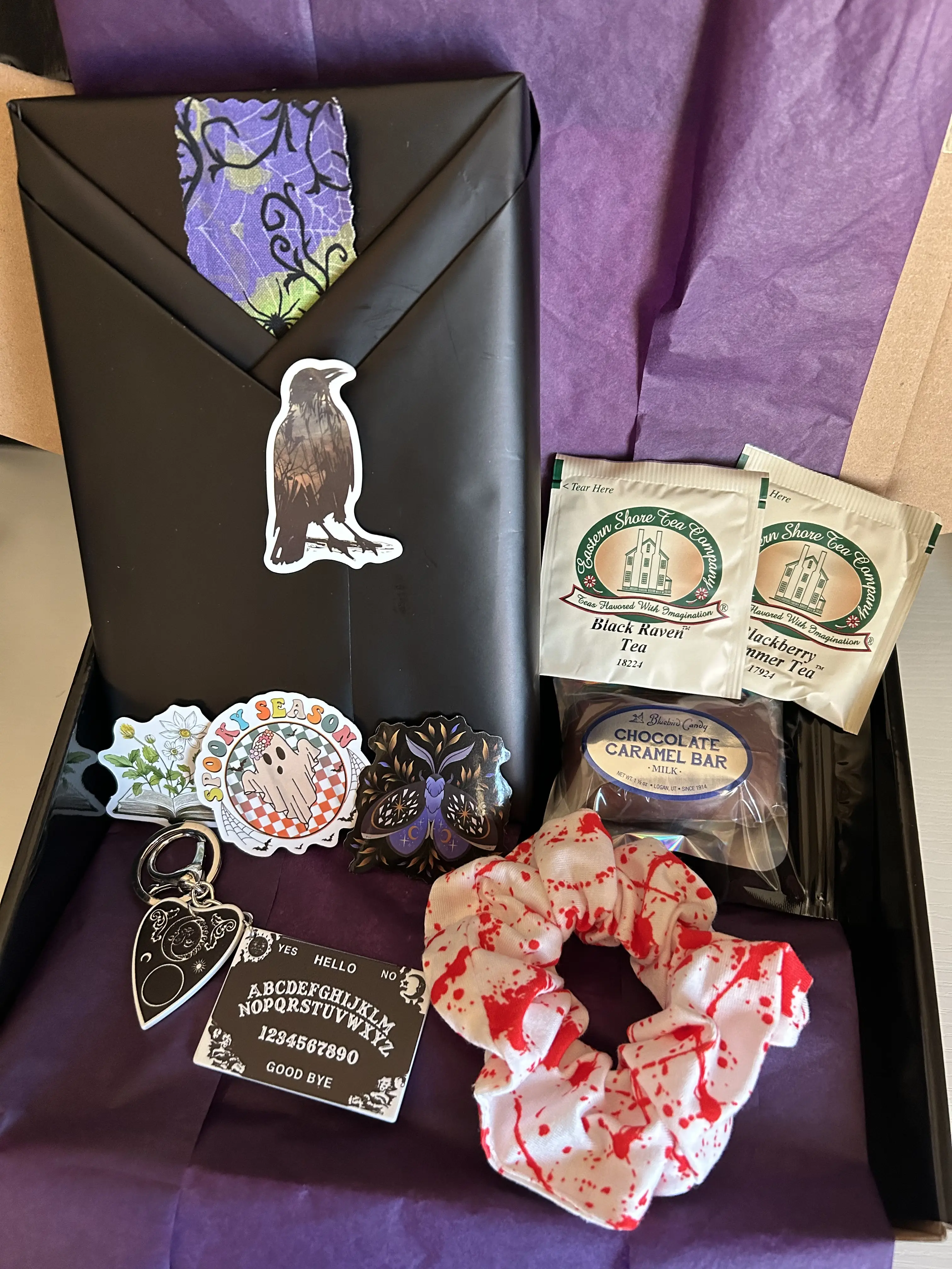 Spooky accessories blind date with a book