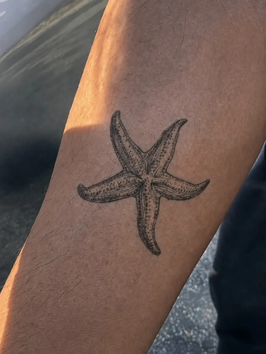 Realistic Starfish Temporary Tattoo | Beach Waterproof Fake (5.6cm x 5.6cm)