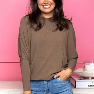 Solid-color round-neck high-stretch knit top with batwing sleeves