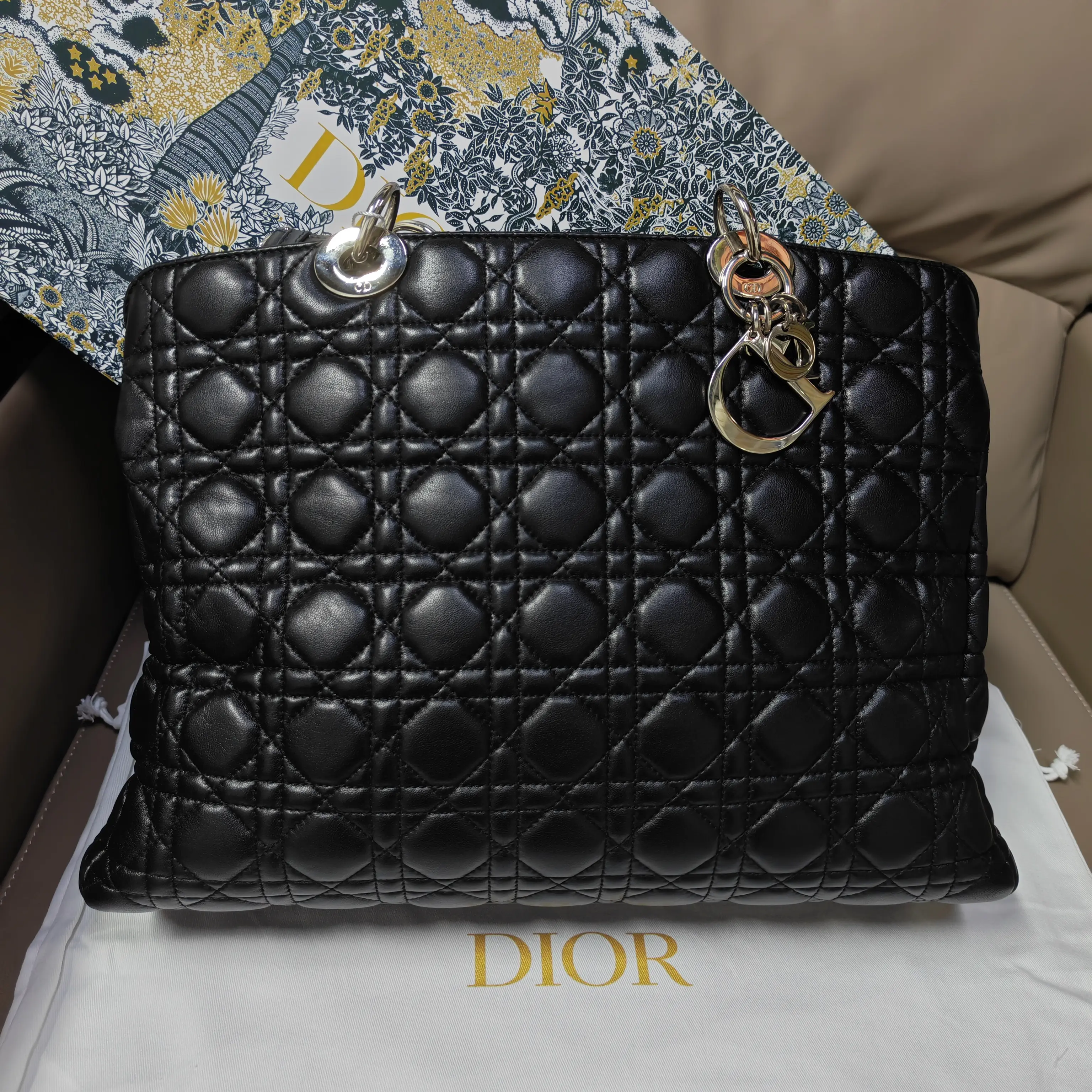 Pre-owned Dior Tote Bags Dior— Black 7 Slot Lady Dior（SZ 20155）