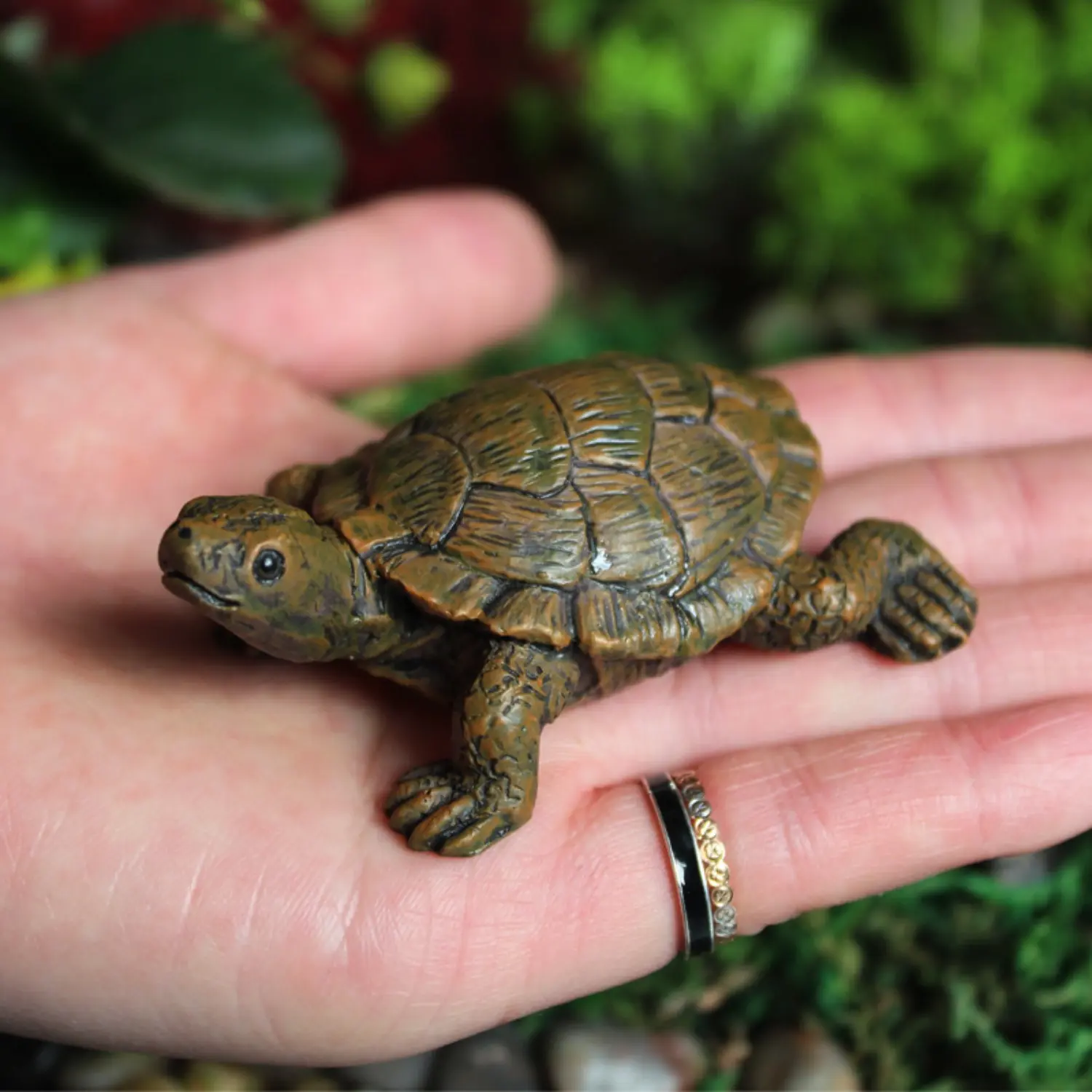 Turtle Figurines for Adults, Accurate Miniature Resin Animals, Handmade Decorative Craft for Succulent Planters and Home Decor, Home Decor Ornaments, Plant Pot Focal