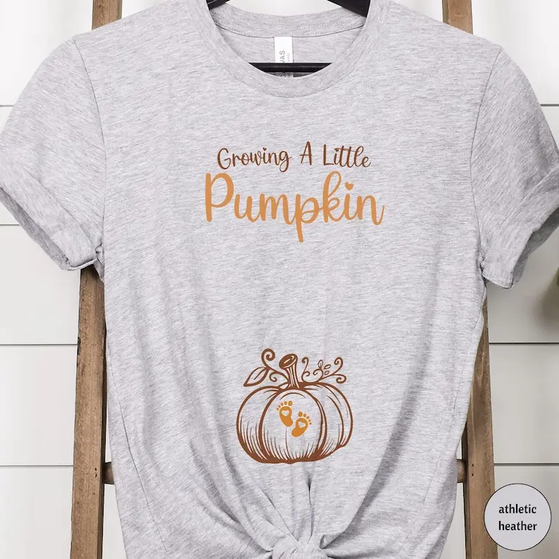 Pregnancy Announcement Shirt, Growing a Little Pumpkin Maternity Shirt, Autumn Pregnant T-shirt, Thanksgiving Pregnancy Reveal Tshirt