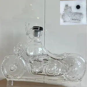 1pcs 3D Motorcycle Whiskey Decanter, Hand Blown Crystal Glass, 10.15 Oz Capacity, Durable Elegant Wine Holder, Ideal Gift for Men