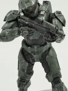 The House of Halo Master Chief 8 3/4" Custom Resin Statue)