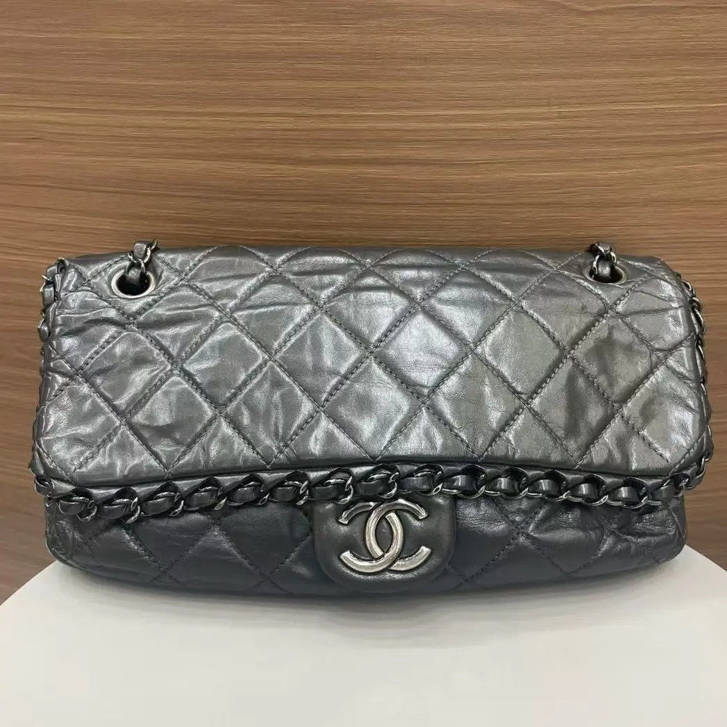 Pre-owned CHANEL Lambskin Shoulder Bags Dark Gray Calfskin Quiltered Crossbody Bag with Ruthenium Toned Hardware