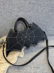 Niche design creative bat shape crossbody bag, dark style wings shape, fashionable and casual crossbody small bag, interesting personality crossbody bag, personalized fashion trend all-match Halloween bag