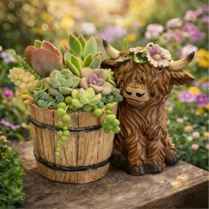 Bohemian Style Highland Cow Resin Planter, Hand Carved Garden Decor, Suitable for Succulents/small Plants, Vintage Room Decor Vase, Rustic Flower Planter, Rustic Flower Pot
