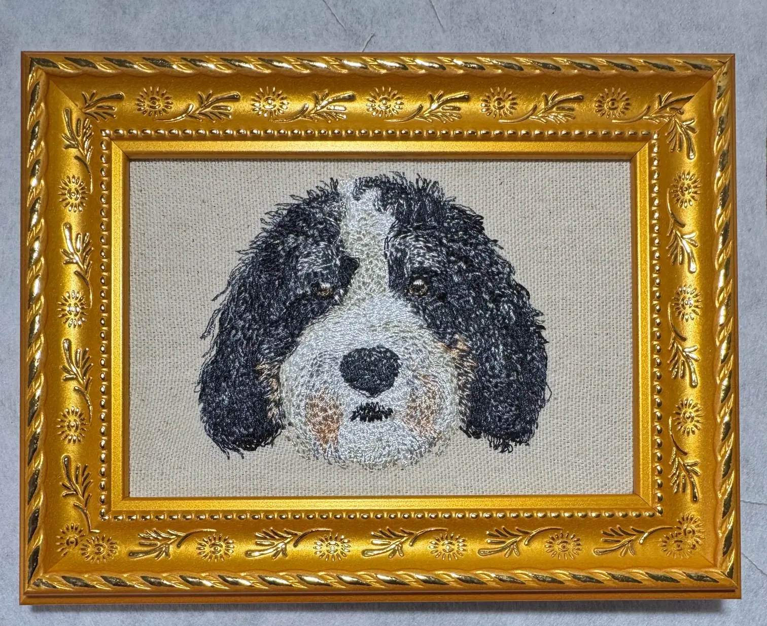 Machine-Embroidered Framed Doodle Dog Sign - Bernedoodle, Labradoodle, Goldendoodle, Poodle Mix Design, Christmas Home Decor, Animal Framed Art for Bedroom Any Room, Unique Canine Gift (Other Breeds & Designs Available), Animals