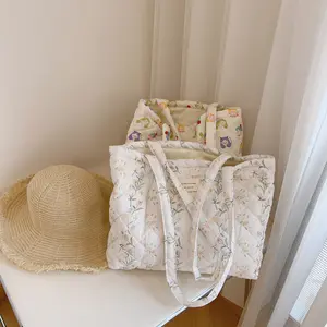 Sweet Floral Quilted Cotton Shoulder Bag Large Capacity Tote Bag for Books & Daily Use French Style Gentle Soft Cloth Bag with Zippered Inner Pocket