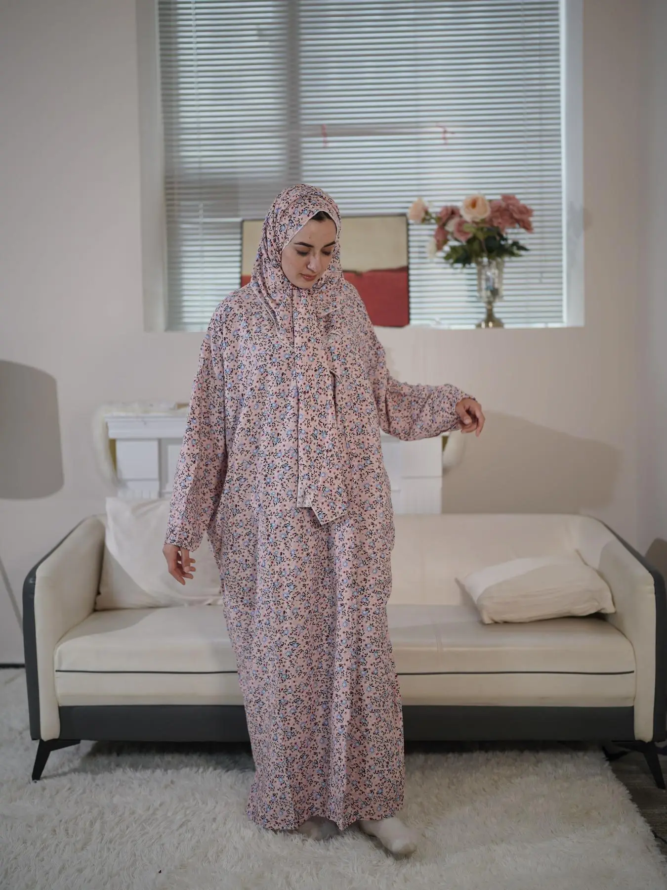 Women's Ditsy Floral Print Long Sleeve Hooded Abaya, Elegant Bishop Sleeve Maxi Muslim Dress, Ladies Islamic Clothing for All Seasons