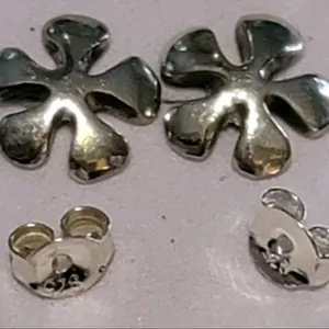 SpongeBob Flower Stud Earrings