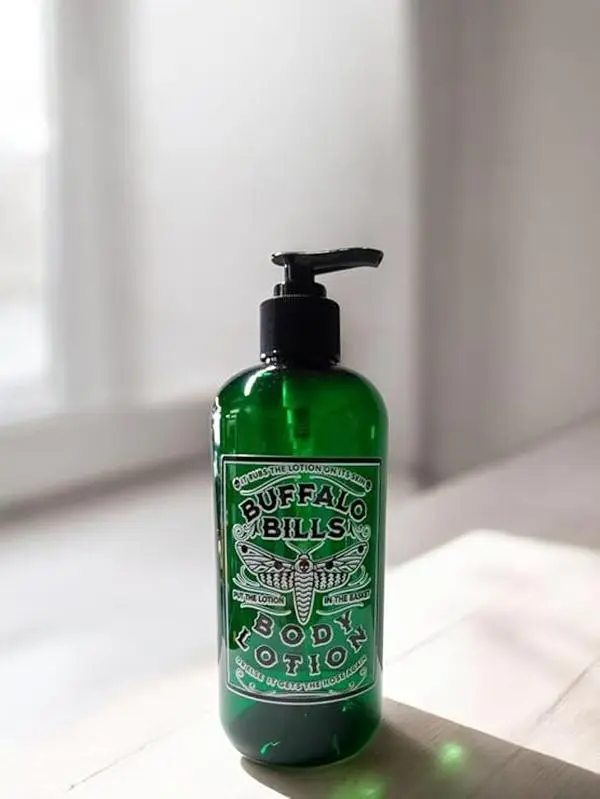 16 oz Reusable Apothecary-Style Buffalo Soap & Lotion Press Bottle with Pump Lid, Decorative Container, Silence of The Lambs Horror Movie Halloween Decor, Bathroom Home Supplies Gag Gift