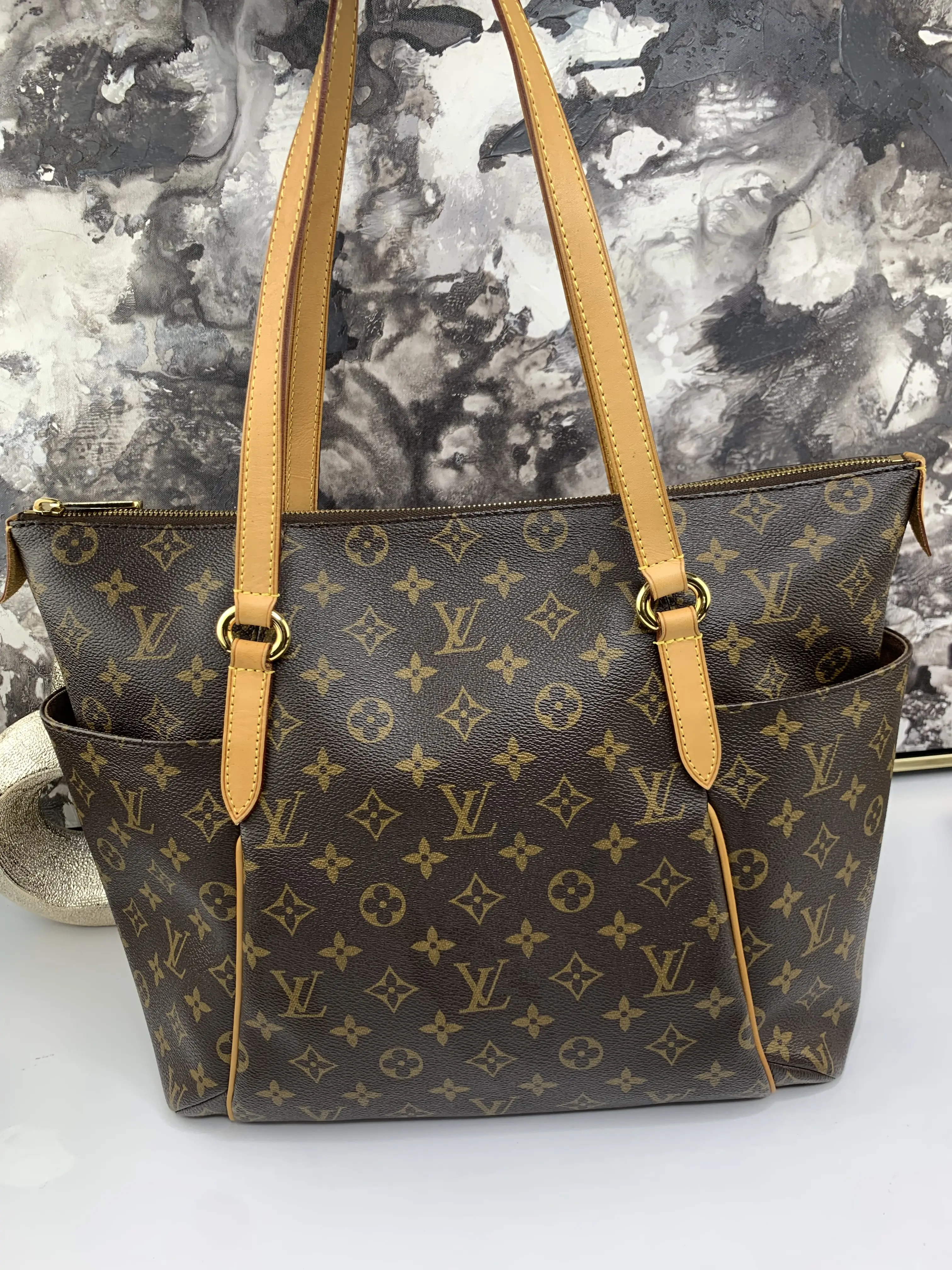 Pre-owned Louis Vuitton canvas Tote Bags Totally MM