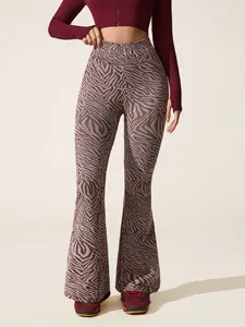 Women's Seamless Knitted Zebra Stripe Yoga Flare Pants, High Waisted Butt Lifting Control, Sporty Casual Fashion Workout Bottoms, High Waisted Leggings