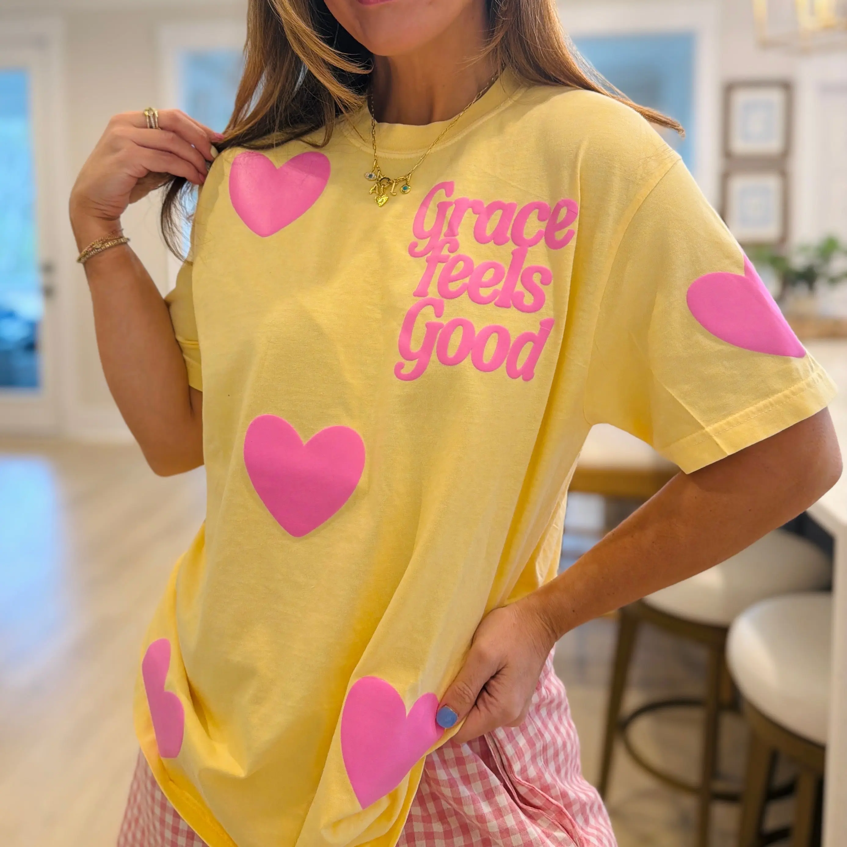 Women's Original Short-Sleeve Round Neck 'Grace Feels Good' Heart Pop T-Shirt, Everyday Wear