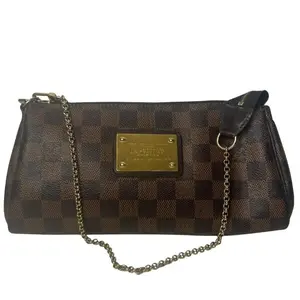 Pre-owned Louis Vuitton leather Shoulder Bags Eva Damier Evene Canvas in Brown with Chain Strap and Gold Plaque Detailing