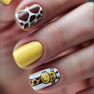Cute Giraffe Press On Nails, Yellow Animal Print Fake Nails, Cartoon Giraffe Nail Art Set, Reusable Handmade Short Square Nails