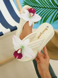 Women's Thick Sole Sandals, High-Heeled Beach Slippers, Summer Vacation Style Flower Flip Flops, Comfortable Outdoor Footwear