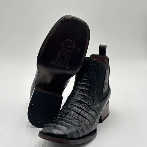 Botin negro grabado/ Embossed leather B