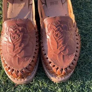 Mexican Huarache Sandals for Women - Summer Footwear, Comfortable Design, Ideal for Everyday Wear patent leather
