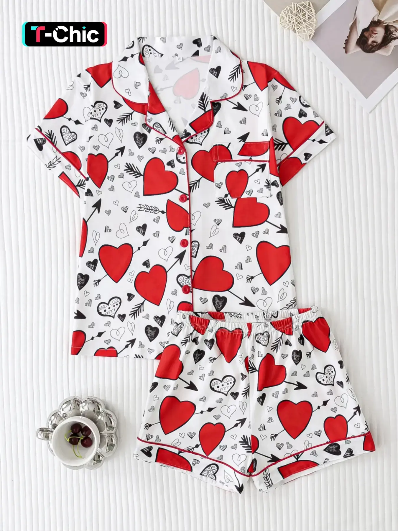 Women's Valentine Heart Bear Print Pajama Set, Casual Fitted Short Sleeve Top & Loose Comfortable Shorts, All Seasons Sleepwear, Loungewear, Shorts Pj Set, Loungewear Sets
