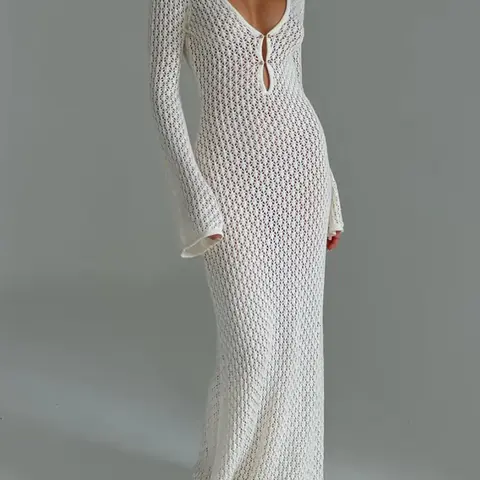 COMMENSE Women's Long-Sleeve Knit V-Neck Slim Cover-Up Casual Dress - Full Length, Plain, Open Back, Straight Cut, Minimalist Basic Wear