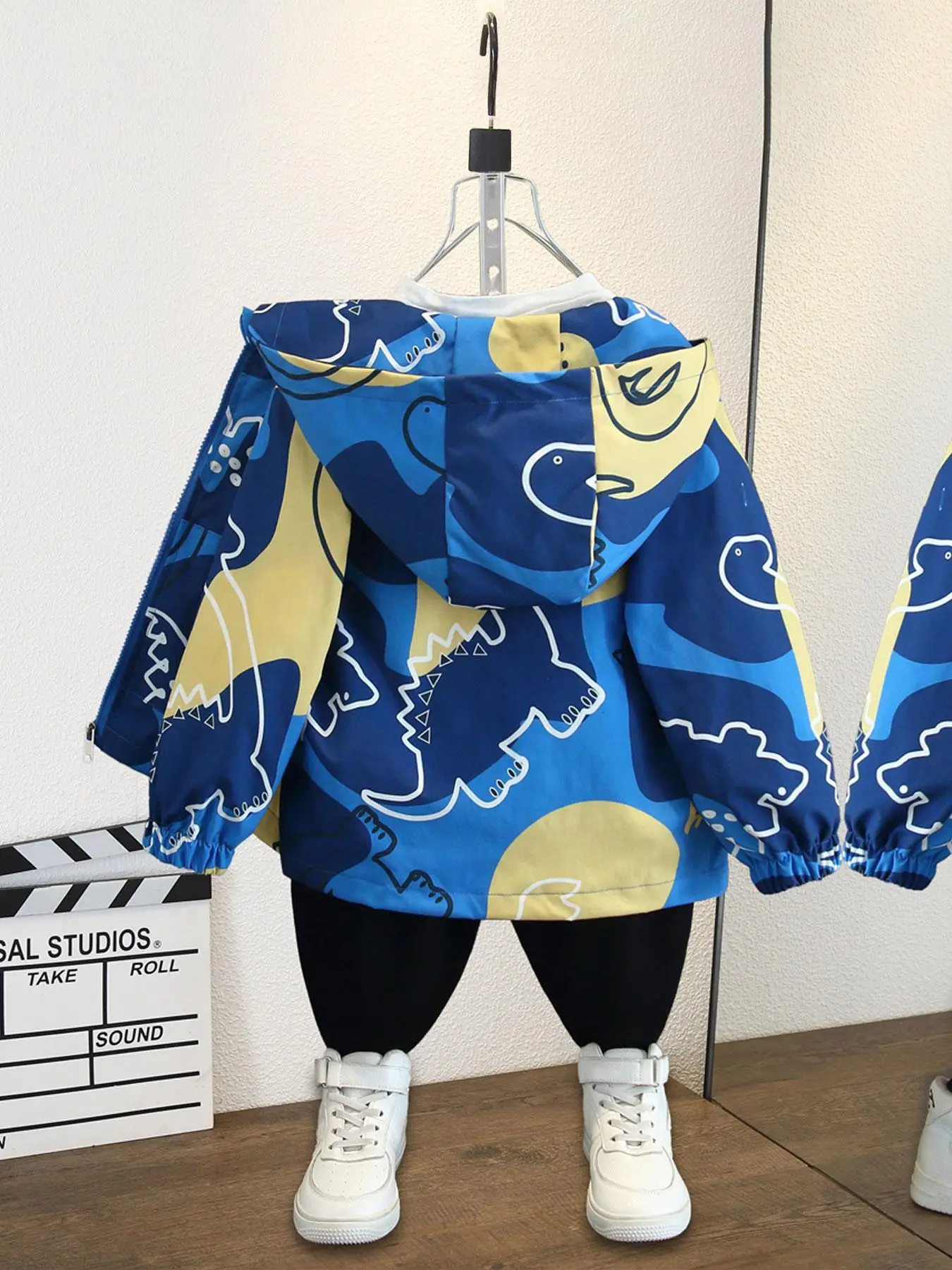Boy's Cartoon Dinosaur Print Hooded Jacket, Cute Casual Long Sleeve Outerwear for Daily Wear, Kids Clothing for All Seasons, Casual Coat